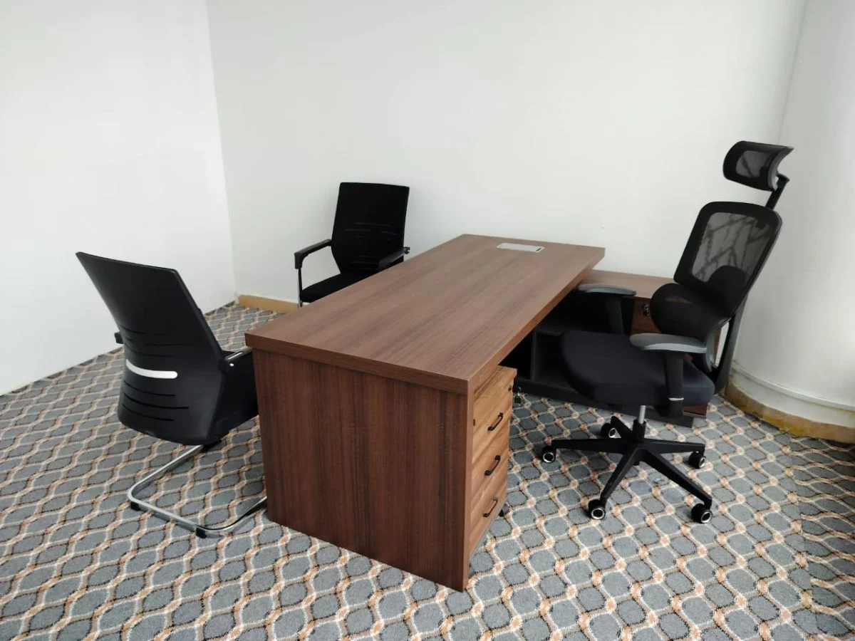 1.6 meters executive office desk - Image 3