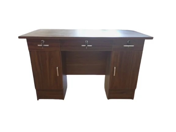 WhatsApp_Image_2021-09-20_at_1.55.20_PM__1_-removebg-preview.png 1.2M Executive desk - Image 1