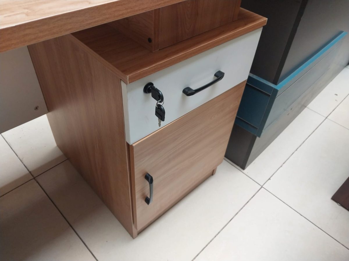 1400mm executive office desk - Image 5