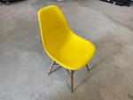 Eames Plastic Dinning Seat - Image 4