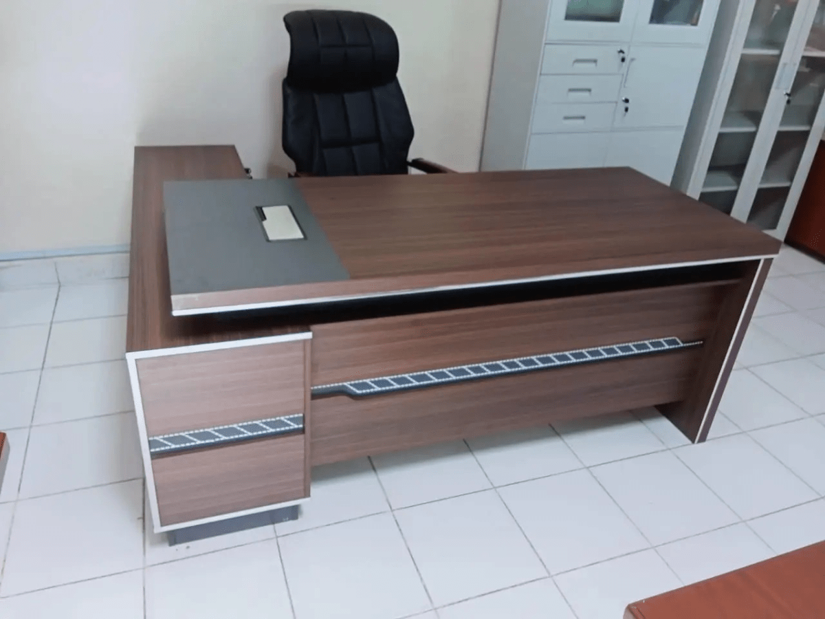 1-6m modern executive office desk, 1.6 meter modern executive desk, 160cm modern executive office desk, large modern executive office desk, long modern executive desk, contemporary executive office desk, luxury executive office desk, premium executive desk 1.6m, director office desk 1.6m, CEO office desk, boss office desk 1.6m, corporate executive desk, professional executive office desk, executive workstation desk 1.6m, office desk with drawers, executive desk with storage, modular modern executive desk, spacious executive office desk, ergonomic executive desk 1.6m, modern office workstation desk, stylish executive office desk, contemporary office furniture desk, high-end executive desk, sturdy executive office desk, heavy-duty executive desk 1.6m, durable executive office desk, solid wood executive desk, MDF executive office desk, laminated executive office desk, veneer finish executive desk, scratch-resistant executive office desk, moisture-resistant executive desk, long-lasting executive office desk, stable modern executive desk, imported style executive office desk, showroom quality executive desk, catalog ready executive office desk, reliable 1.6m modern executive office desk, affordable executive office desk, value-for-money modern executive desk, neutral color executive desk, walnut executive desk, mahogany finish executive office desk, oak finish executive desk, black executive office desk, white modern executive desk, executive desk for corporate offices, executive desk for private offices